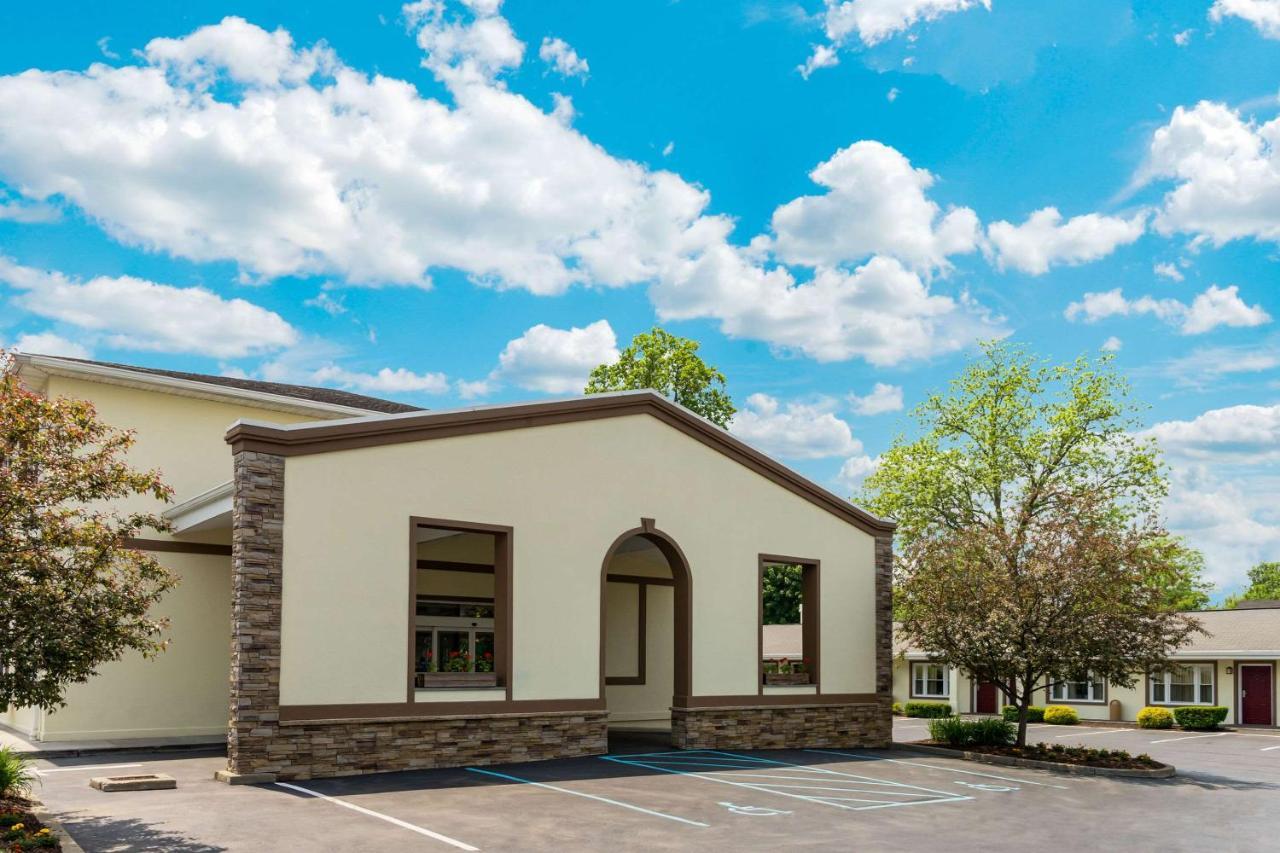 Rodeway Inn Poughkeepsie Exteriér fotografie