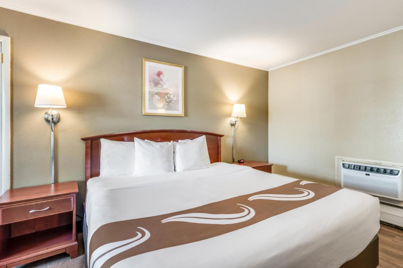 Rodeway Inn Poughkeepsie Exteriér fotografie