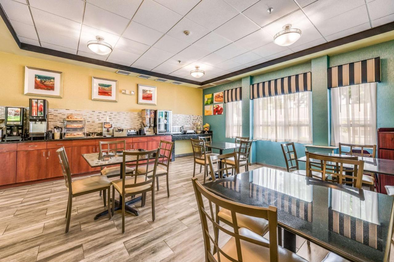 Rodeway Inn Poughkeepsie Exteriér fotografie